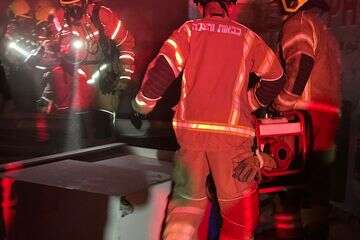 זירת השריפה בב"ש , כבאות והצלה