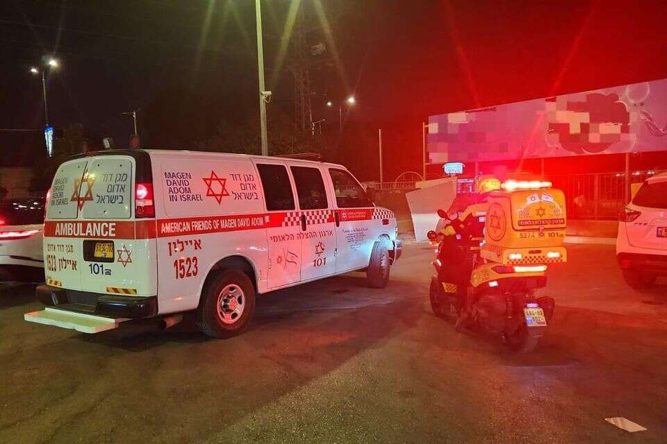 אירוע אלימות בראשל"צ: גבר בן 40 נפצע באורח קשה , דוברות מד"א