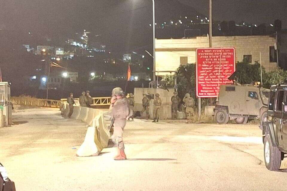 מחסום בכניסה לשכם , נדב גולדשטיין/TPS