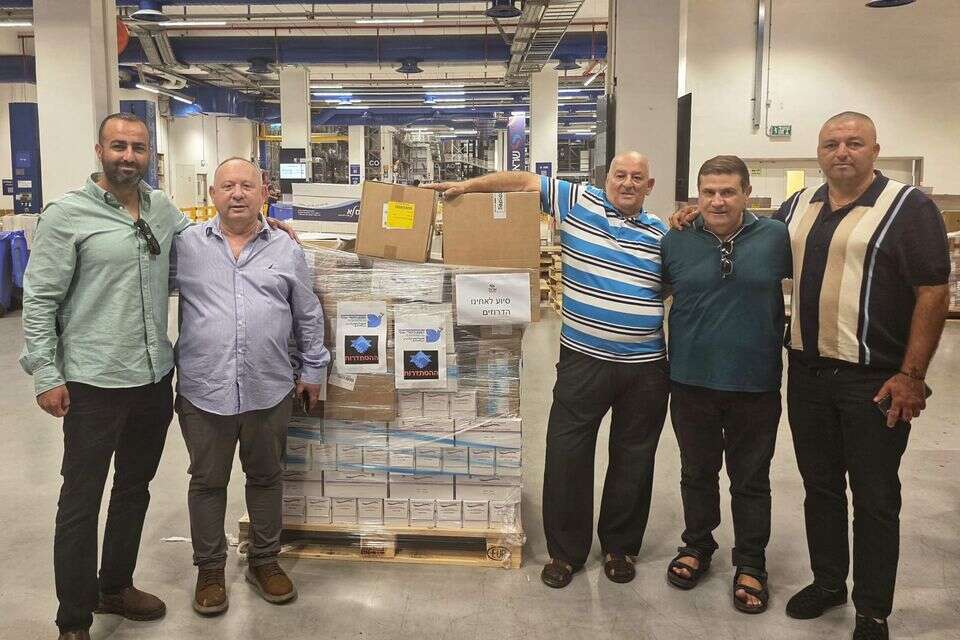 איש העסקים ג'אודת דאבח וחברי הנהלת המכון משה בן עטר, מוסא אבו האני, מאיר אלפרסי וקבלאן , ללא