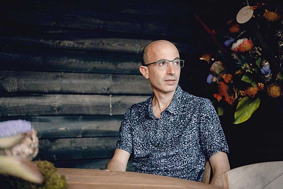 הררי עושה בפילוסופיה את מה שיאיר לפיד עושה בפוליטיקה , Love Tomorrow