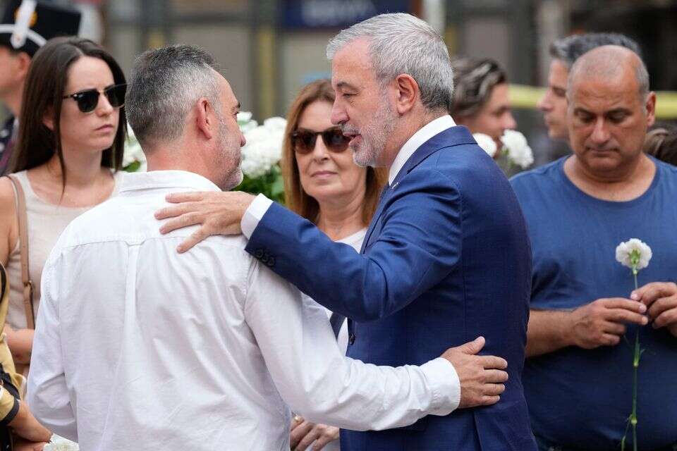 ראש עיריית ברצלונה, חאומה קולבוני
 , אי.פי.איי