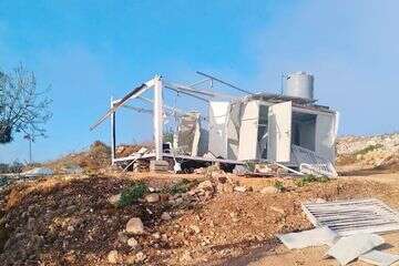 המבנה שהותקף , רשתות ערביות