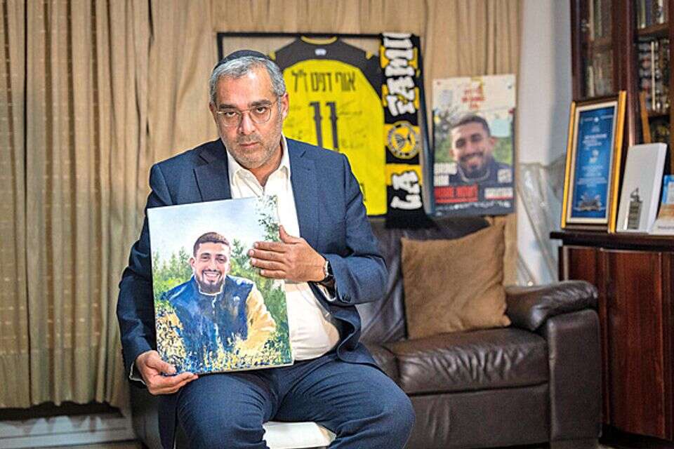 הרב אלחנן דנינו, אביו של החטוף אורי דנינו , אורן בן חקון