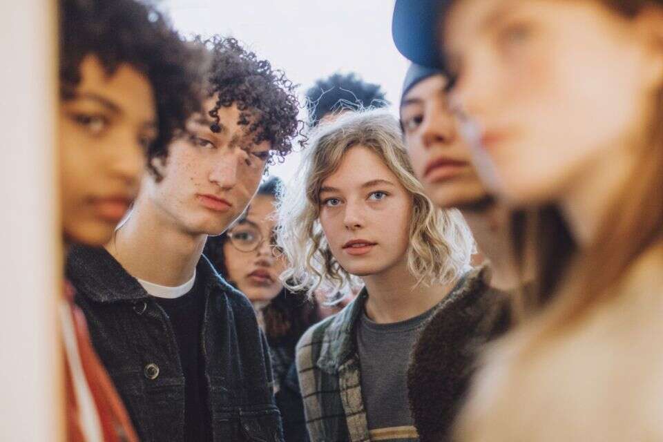 בחנו את עצמכם: האם אתם עדיין שבויים בסטיגמות - או פתוחים מחשבתית?