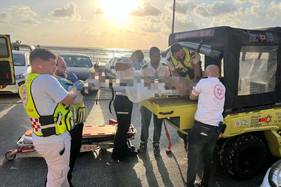 פצוע קשה מנפילה מצוק , דוברות מד"א