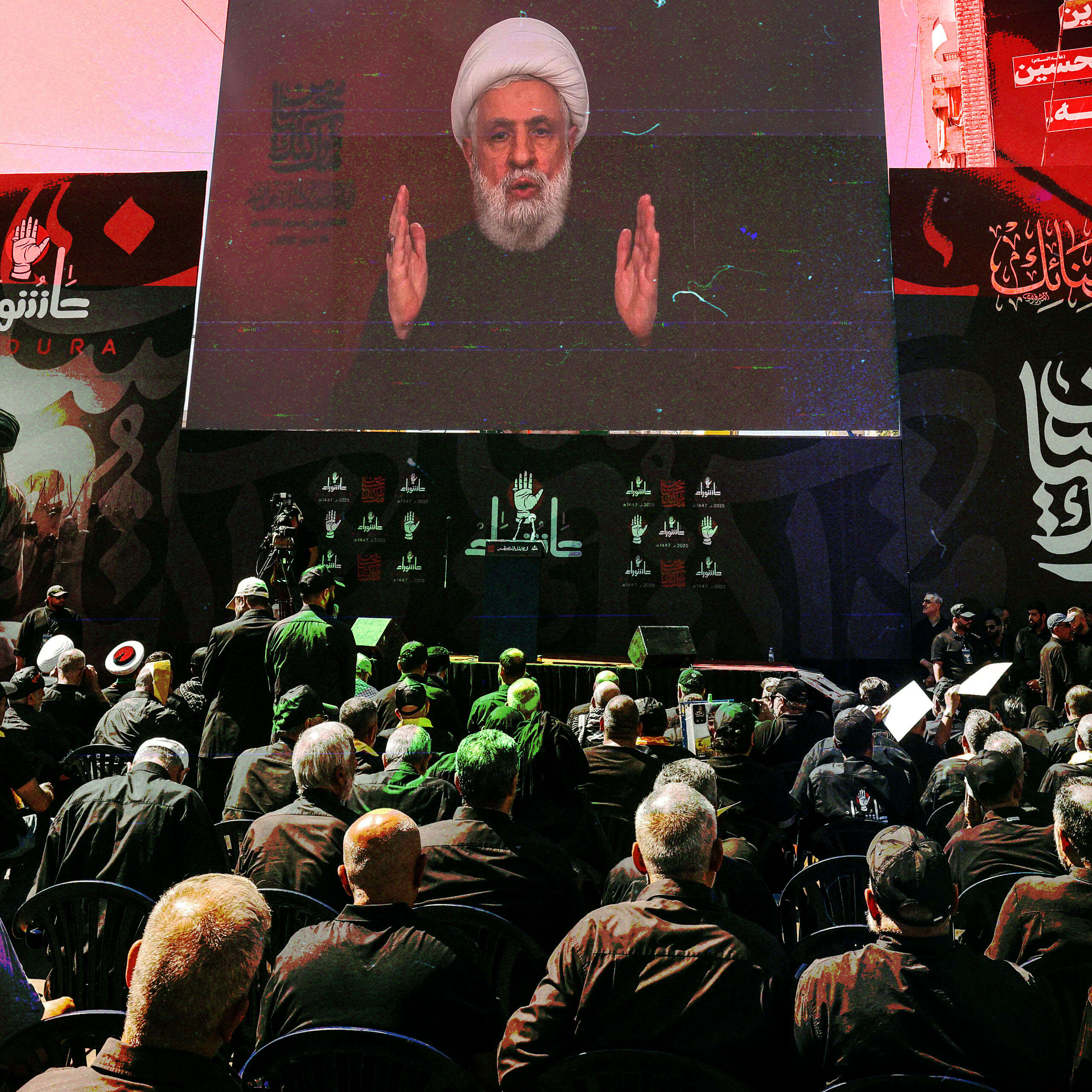 מנגנוני הביטחון החלשים לא יוכלו לכפות על חיזבאללה לוותר על נשקו. מזכ"ל הארגון נעים קאסם נואם בביירות , אי.אף.פי