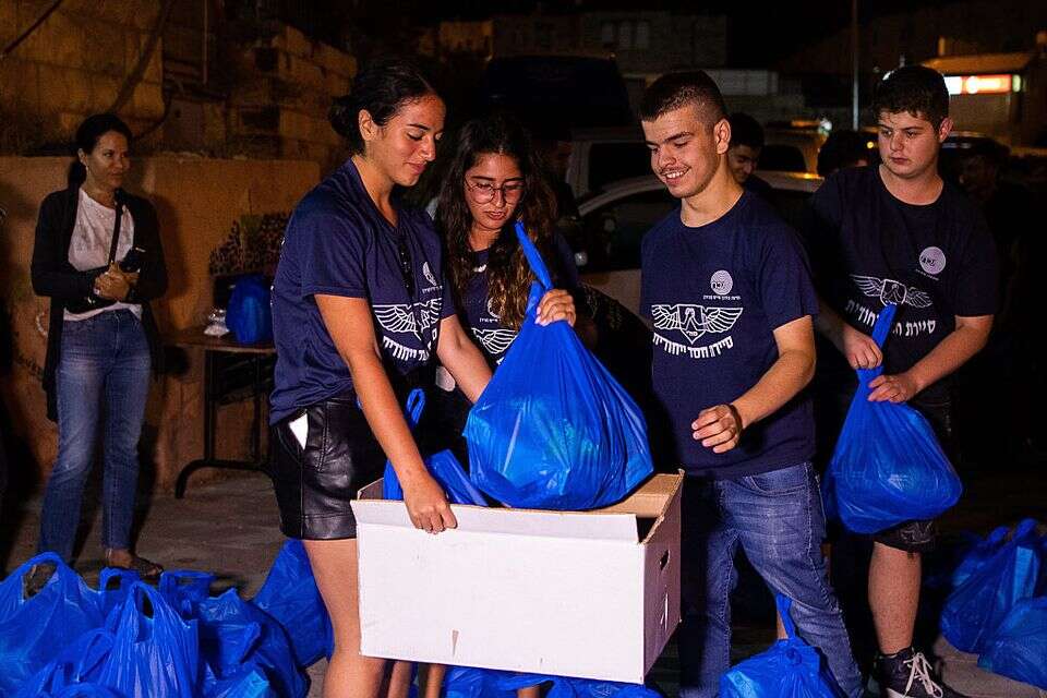 לכבוד פתיחת שנת הלימודים: 7 מקומות שבהם אתם יכולים להתנדב
