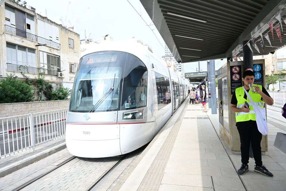 הרכבת הקלה בגוש דן , יוסי זליגר
