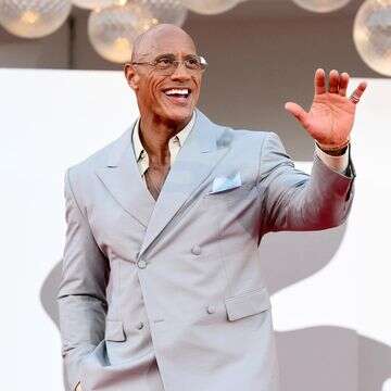 מתפרק מול המצלמות: הדמעות של דה רוק