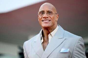 בדמעות: דה רוק מתפרק מול כולם