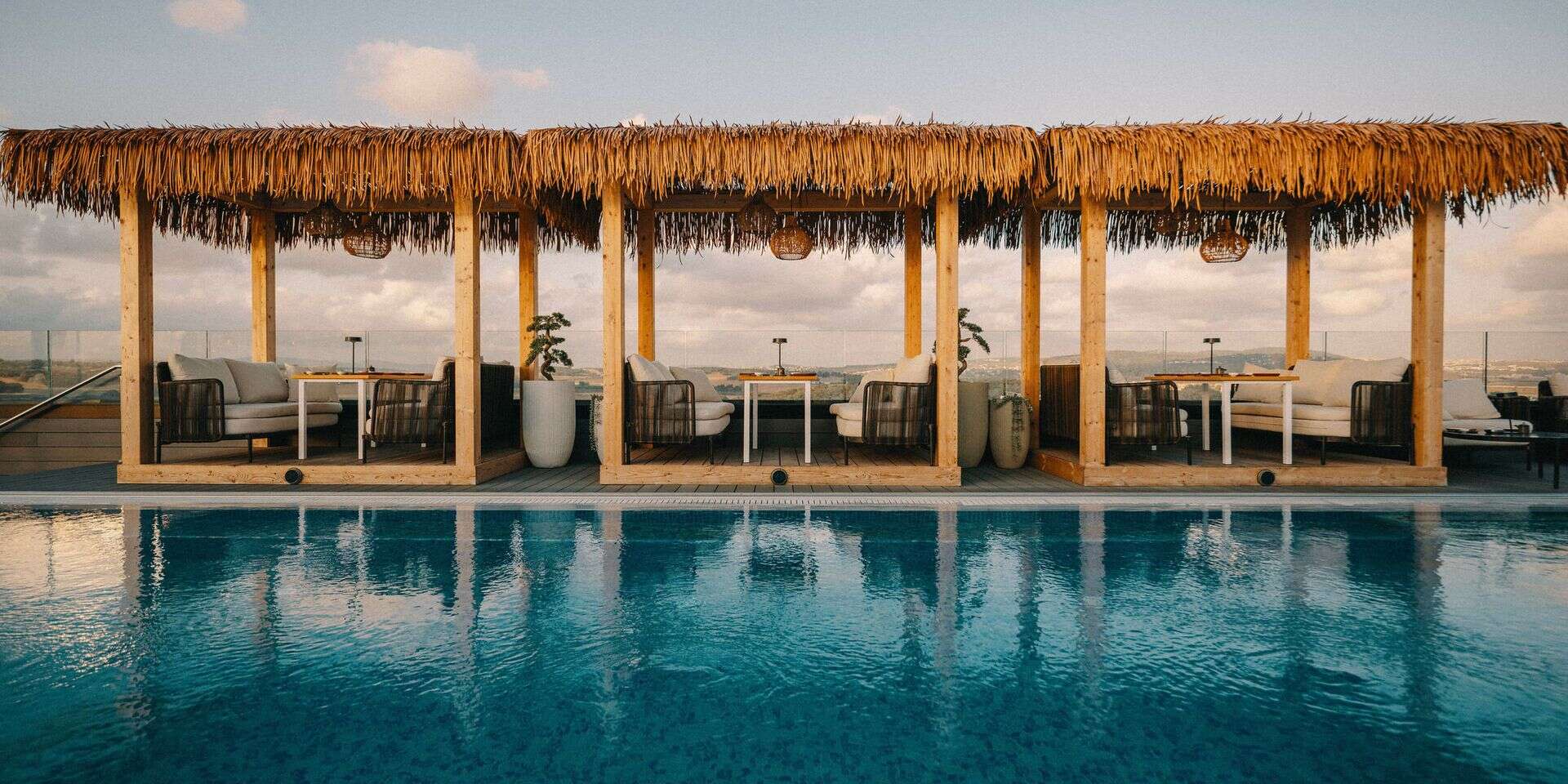 כמו ריזורט בתאילנד, מסעדת Mala Rooftop , מיכאל תומרקין
