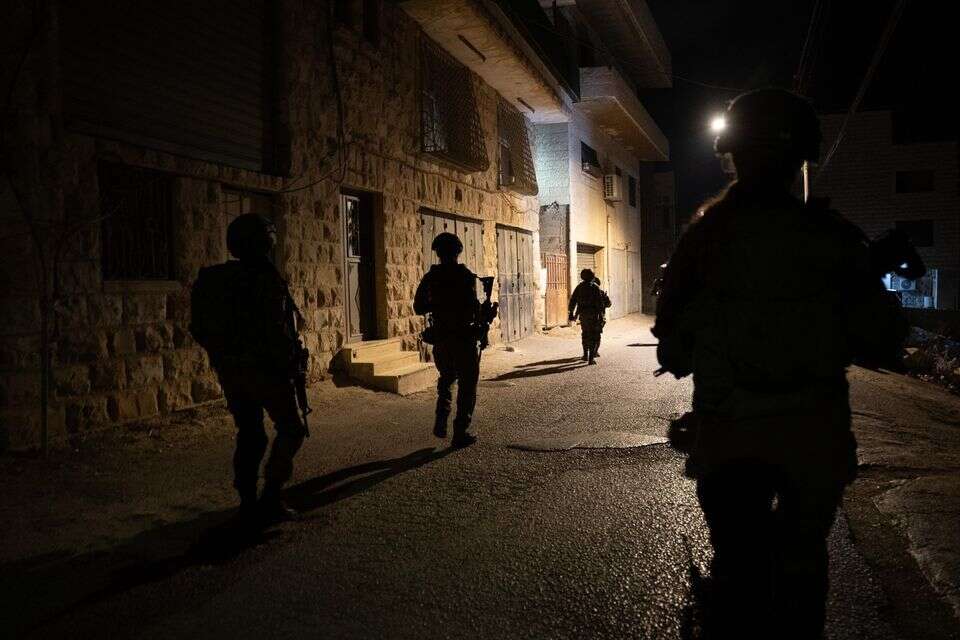 מבצע חריג בהיקפו נגד טרור ועבריינות בכפרים ליד ירושלים , דובר צה"ל