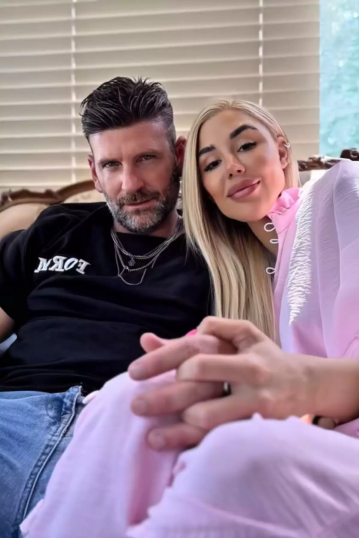 סתיו קצין ושי שצברג , מתוך סרטון בעמוד האינסטגרם של סתיו קצין