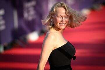 פעלולי יח״צ? פמלה אנדרסון סוגרת חשבון עם השמועות