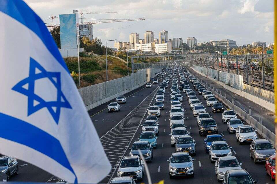 חסימות בכביש 20 , יהשע יוסף