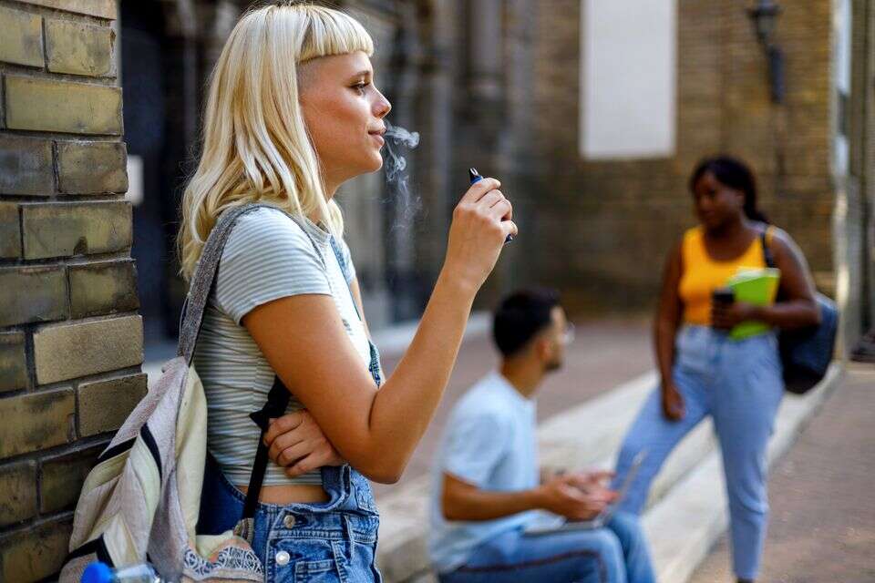 הבלונד יהפוך בקרוב לאפור? , istockphoto