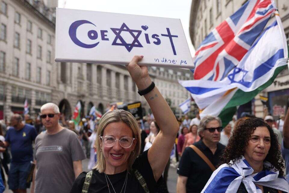 הפגנה פרו ישראלית בלונדון , אי.פי.איי