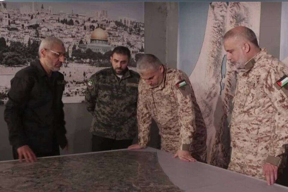 מוחמד עוודה (מימין) , רשתות ערביות