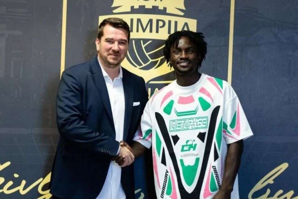 פיטר אגבה בעת החתימה באולימפיה לובליאנה , Olimpija Ljubljana