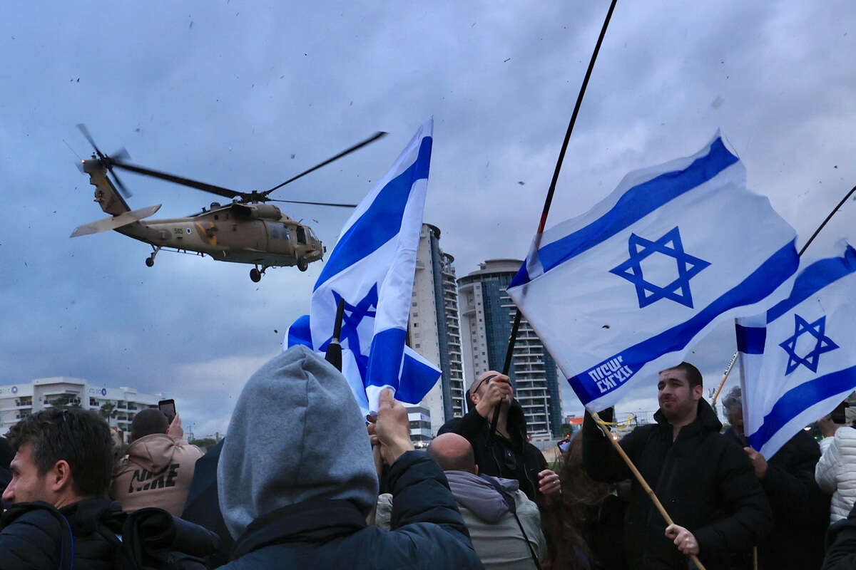 מסוק באחת העסקות לשחרור חטופים , קוקו