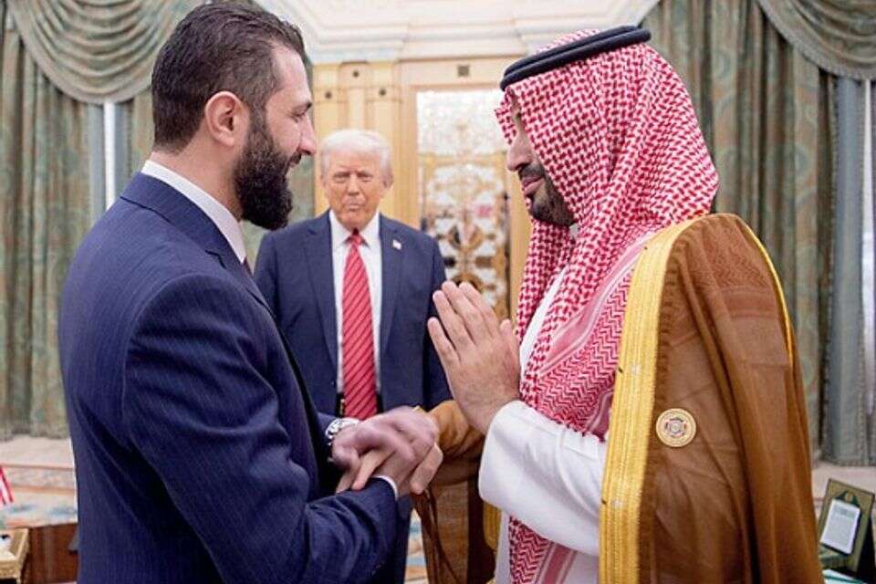 פגישת א־שרע עם טראמפ ובן סלמאן, מאי 2025 , אי.אף.פי 