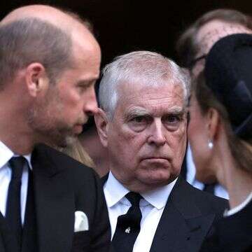 אחרי שנחשף הקשר לג'פרי אפשטיין: הנסיך מנושל מתוארו המלכותי