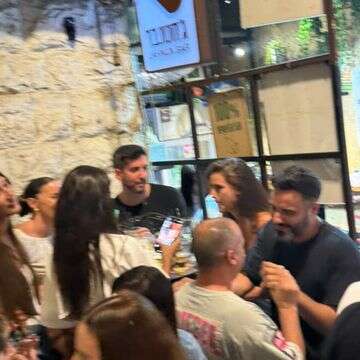 גל גברעם ועידן יניב נצפו צמודים