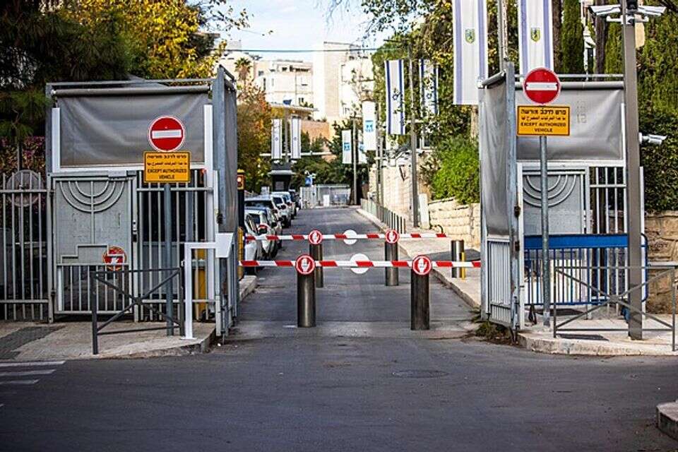 בית רה"מ ברחוב בלפור , אורן בן חקון