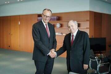 ו"ר יד ושם דני דיין נפגש עם קנצלר גרמניה פרידריך מרץ בברלין , לשכת קאנצלר גרמניה/דנזל