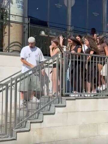 צפו: ארז איסקוב מתרגל למעמדו החדש ככוכב