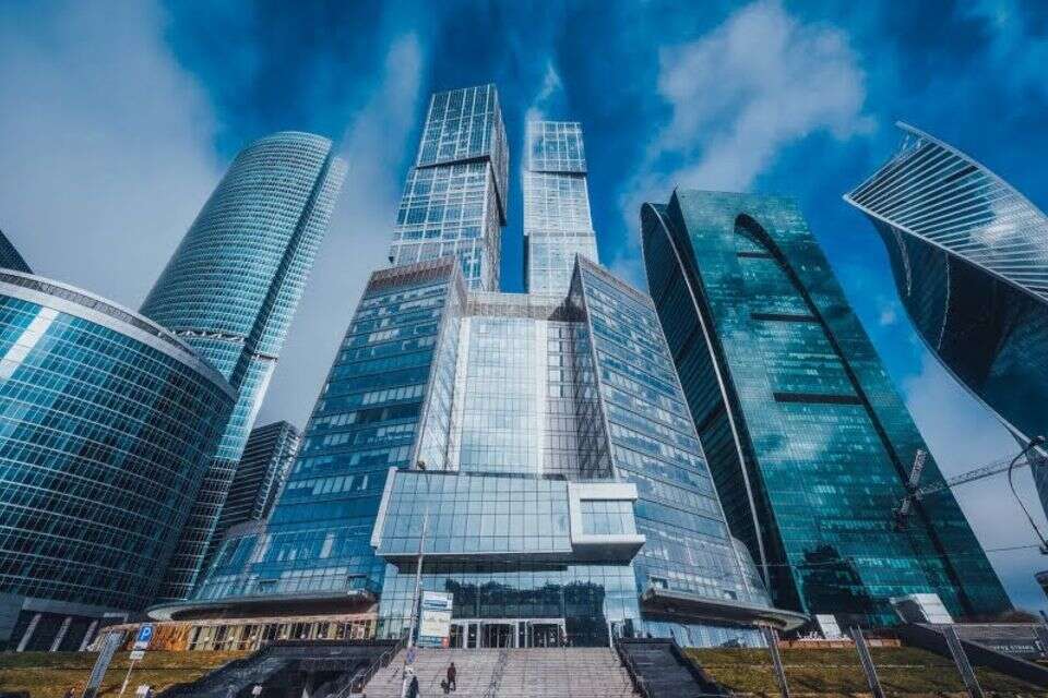 גורדי שחקים במוסקבה סיטי , אלי יוריבנה