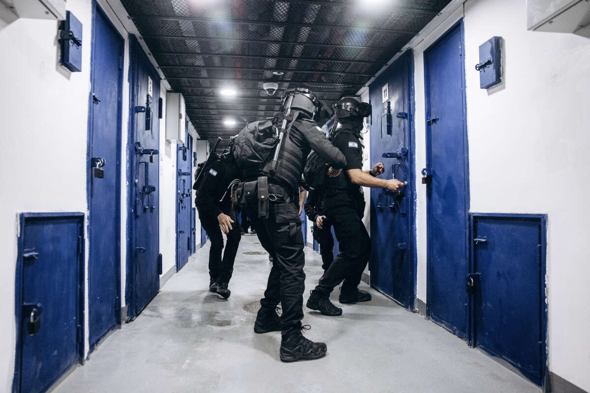 ארגוני זכויות אדם טענו ששב"ס לא מטפל באסירים ביטחוניים שחלו - ונדחו בבג"ץ