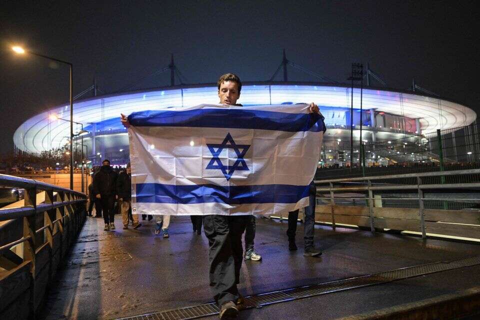 אוהד ישראלי בסטאד דה פראנס , AFP