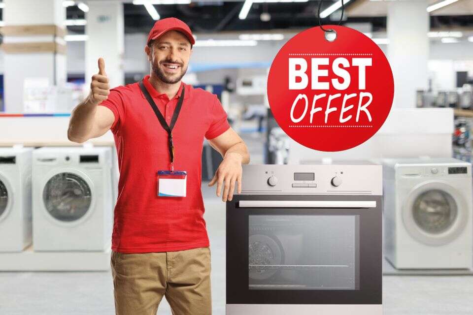 מתחייבים למחיר הזול ביותר ותנאי העסקה התחרותיים ביותר למול המתחרים , שאטרסטוק