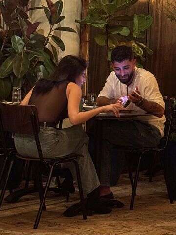 פפראצי: הדייט הראשון של שון ואלה לי