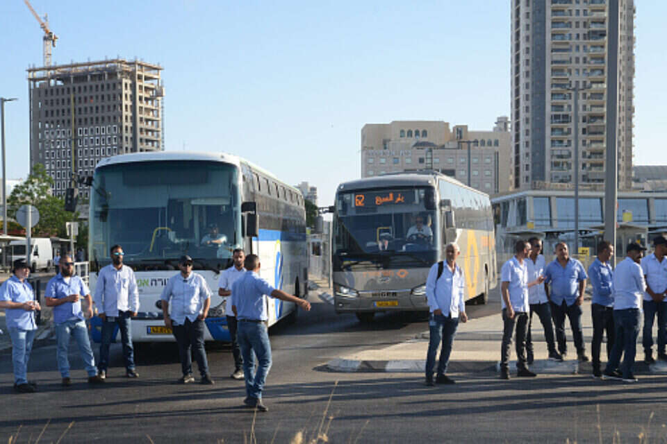 שביתת נהגי אוטובוסים (ארכיון) , דודו גרינשפן