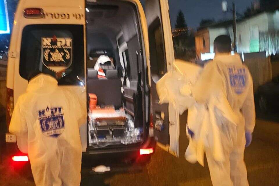 לאחר פעולות החייאה ממושכות, נקבע מותה של האישה כבת ה-50 , ארכיון זק"א