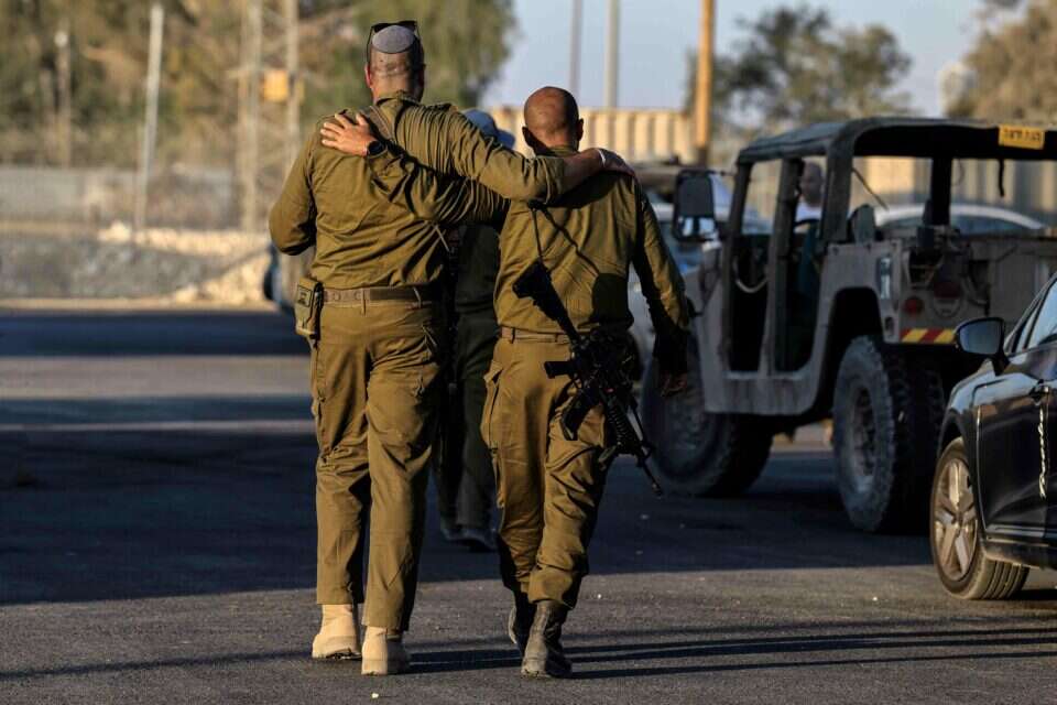 חיילי מילואים , ללא