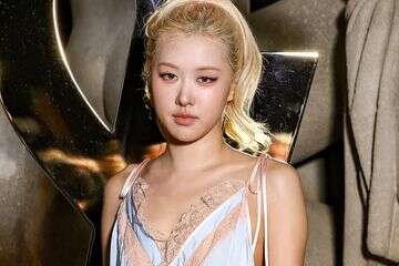 Elle חתכו את רוזה מהתמונה