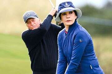 דגלאס וזטה־ג'ונס: בזמן שצמתם הם שיחקו גולף