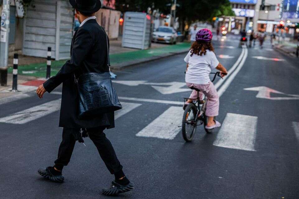 רוכבי אופניים ביום הכיפורים תשפ"ו בתל אביב , יהושע יוסף