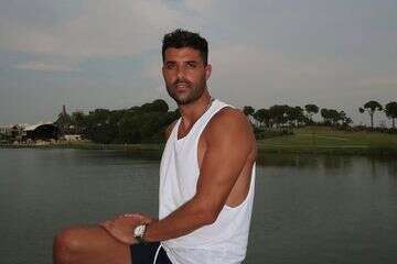 רחוק מבר: אליאב טעטי מגשים חלום ביעד מפתיע בחו"ל