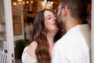 אחרי 4 שנות זוגיות: המשפיענית ובן זוגה התחתנו