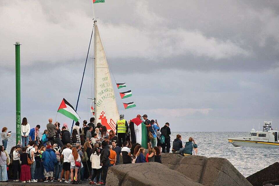 אחת מסירות המשט הקודם לעזה יוצאת מאיטליה , EPA