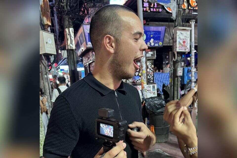 הוולוגר הטורקי שידר בלייב את המתקפה שלו על העו"ד הישראלי , דניאל אוטמזגין