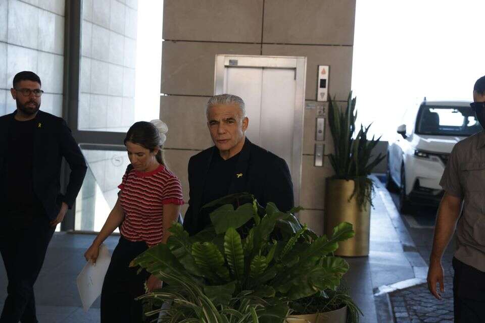 יו"ר האופוזיציה יאיר לפיד לפני פגישה ראשי האופוזיציה , יהושע יוסף