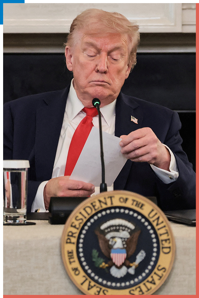 טראמפ מקבל את הפתק מרוביו שבישר על הסכם , רויטרס