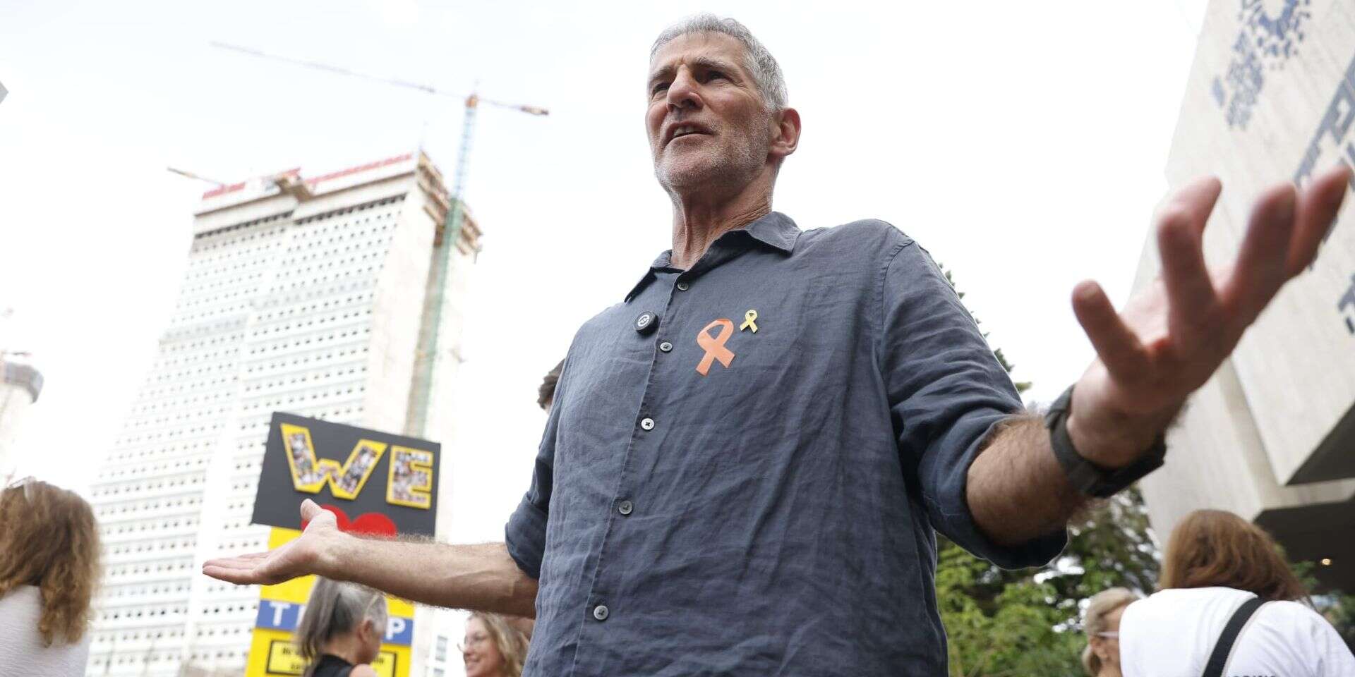 יאיר גולן בכיכר החטופים , יהושע יוסף