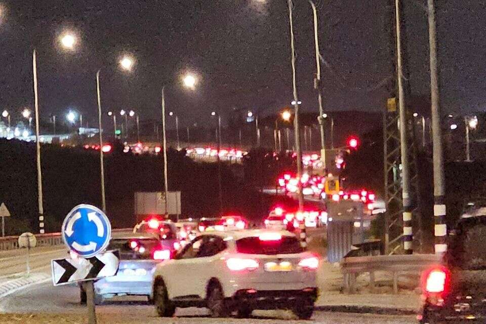 פקקי ענק בכביש 55 , מועצת קרני שומרון